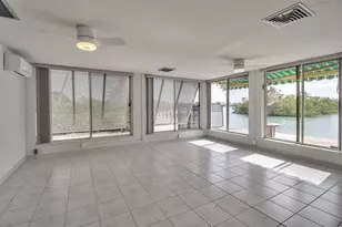 922 Casey Cove Dr, Nokomis, FL 34275 - Photo 17