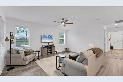 8705 Coastal Key Way, Parrish, FL 34219 - Photo 7