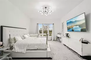 8294 Grande Shores Dr, Sarasota, FL 34240 - Photo 11