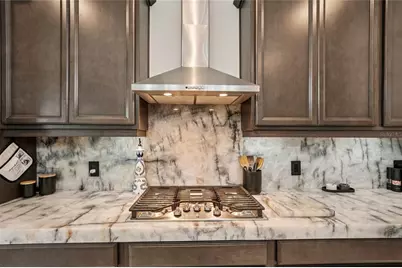 8294 Grande Shores Drive, Sarasota, FL 34240 - Photo 9