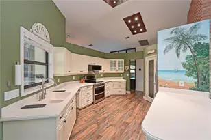 7974 Monticello Ln, Sarasota, FL 34243 - Photo 7