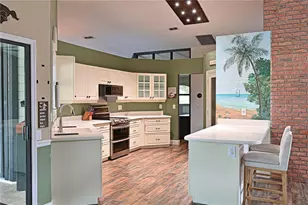 7974 Monticello Ln, Sarasota, FL 34243 - Photo 21