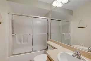 4962 Village Gardens Dr, Sarasota, FL 34234 - Photo 17