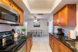 95 S Briggs Ave, Sarasota, FL 34237 - Photo 11