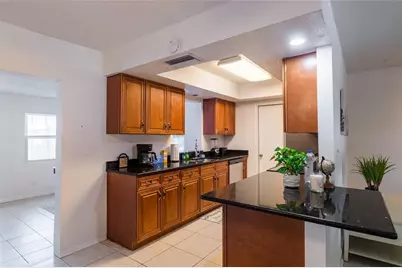 95 S Briggs Avenue, Sarasota, FL 34237 - Photo 7