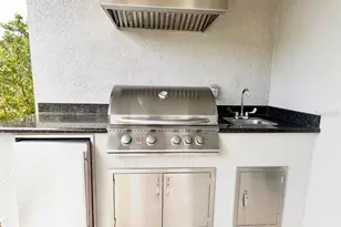 15312 Shady Palms Ln, Nokomis, FL 34275 - Photo 9