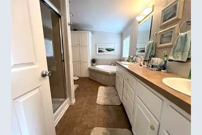 817 S Green Circle, Venice, FL 34285 - Photo 11