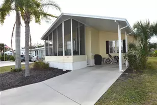 817 S Green Cir, Venice, FL 34285 - Photo 1
