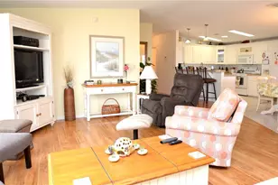 817 S Green Cir, Venice, FL 34285 - Photo 7