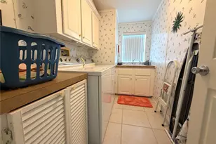 817 S Green Cir, Venice, FL 34285 - Photo 15