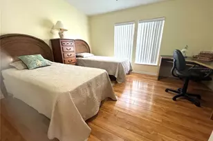 817 S Green Cir, Venice, FL 34285 - Photo 13