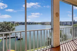 3424 Lake Bayshore Dr, Bradenton, FL 34205 - Photo 15