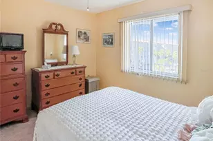 3424 Lake Bayshore Dr, Bradenton, FL 34205 - Photo 9