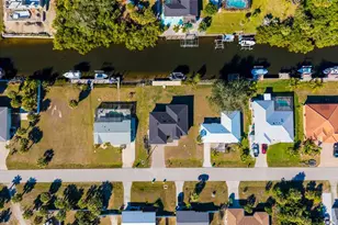 18946 Ayrshire Cir, Port Charlotte, FL 33948 - Photo 3