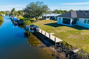 18946 Ayrshire Cir, Port Charlotte, FL 33948 - Photo 5