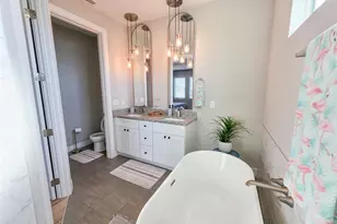 18946 Ayrshire Cir, Port Charlotte, FL 33948 - Photo 23