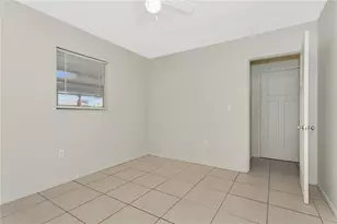 5615 24th St W, Bradenton, FL 34207 - Photo 17