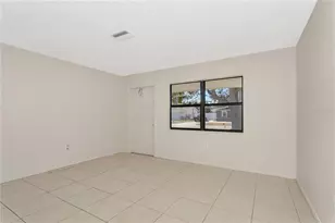 5615 24th St W, Bradenton, FL 34207 - Photo 9