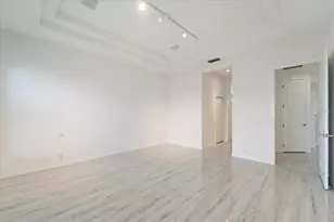 6585 Waters Edge Way, Lakewood Ranch, FL 34202 - Photo 19