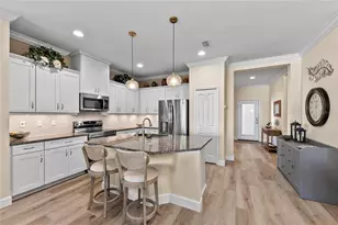 6906 Playa Bella Dr, Bradenton, FL 34209 - Photo 9