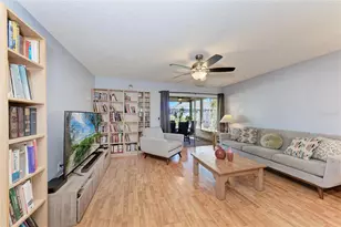 1841 Springwood Dr, Sarasota, FL 34232 - Photo 9