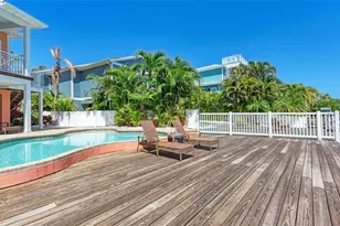 203 N Harbor Dr, Holmes Beach, FL 34217 - Photo 59
