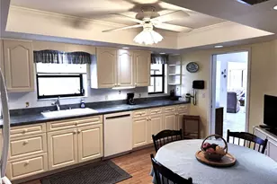 229 Laurel Hollow Dr, Nokomis, FL 34275 - Photo 15