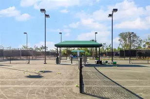 5420 Eagles Point Cir, Sarasota, FL 34231 - Photo 49