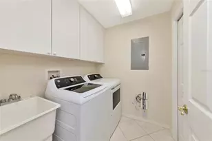 242 Hidden Bay Dr, Osprey, FL 34229 - Photo 9