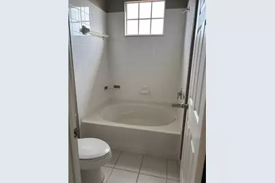 5691 Bentgrass Drive #15-209, Sarasota, FL 34235 - Photo 11