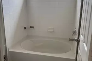 5691 Bentgrass Dr, Sarasota, FL 34235 - Photo 11