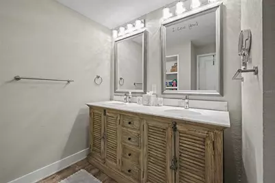 5408 Eagles Point Circle #302, Sarasota, FL 34231 - Photo 21