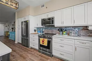 5408 Eagles Point Cir, Sarasota, FL 34231 - Photo 13