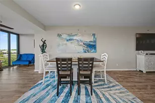 5408 Eagles Point Cir, Sarasota, FL 34231 - Photo 9