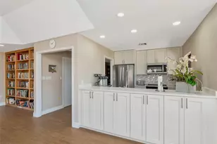 5408 Eagles Point Cir, Sarasota, FL 34231 - Photo 51