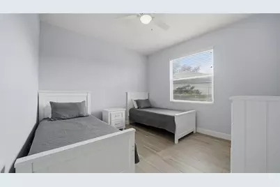 9402 Glen Abbey Lane, Sarasota, FL 34238 - Photo 37