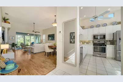 7628 Whitebridge Glen, University Park, FL 34201 - Photo 9