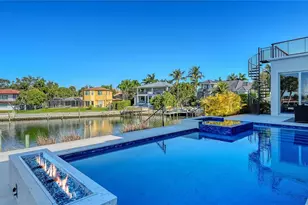 1739 Little Pointe Cir, Sarasota, FL 34231 - Photo 15