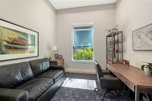 1739 Little Pointe Cir, Sarasota, FL 34231 - Photo 29