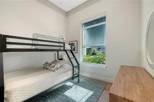 1739 Little Pointe Cir, Sarasota, FL 34231 - Photo 43