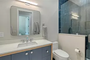 1739 Little Pointe Cir, Sarasota, FL 34231 - Photo 39