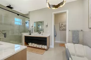 1739 Little Pointe Cir, Sarasota, FL 34231 - Photo 35