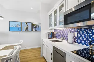 225 Sands Point Rd, Longboat Key, FL 34228 - Photo 13