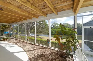 3431 Mineola Dr, Sarasota, FL 34239 - Photo 25