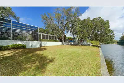 3431 Mineola Drive, Sarasota, FL 34239 - Photo 31