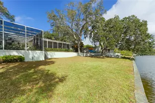 3431 Mineola Dr, Sarasota, FL 34239 - Photo 31