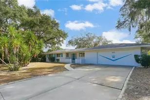 3431 Mineola Dr, Sarasota, FL 34239 - Photo 1