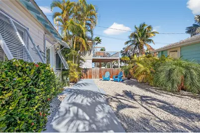 520 Spring Avenue #C, Anna Maria, FL 34216 - Photo 3