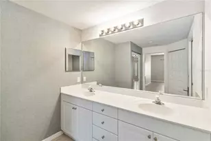 6351 Bay Cedar Ln, Bradenton, FL 34203 - Photo 17