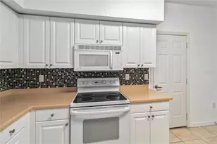 6351 Bay Cedar Ln, Bradenton, FL 34203 - Photo 7